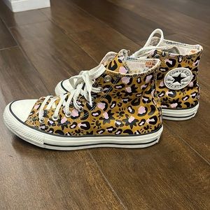 Converse Animal Print High Tops women’s Size 8